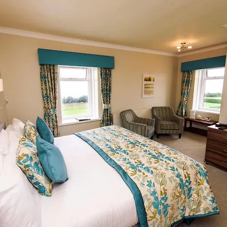 Raven Hall Country House 4*