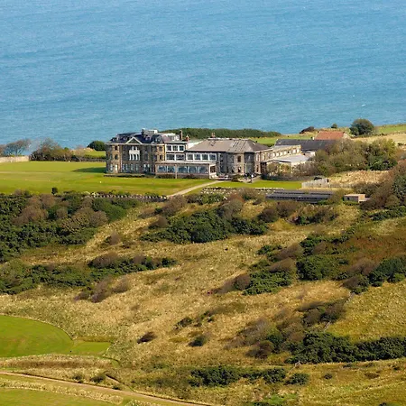 Ξενοδοχείο Raven Hall Country House